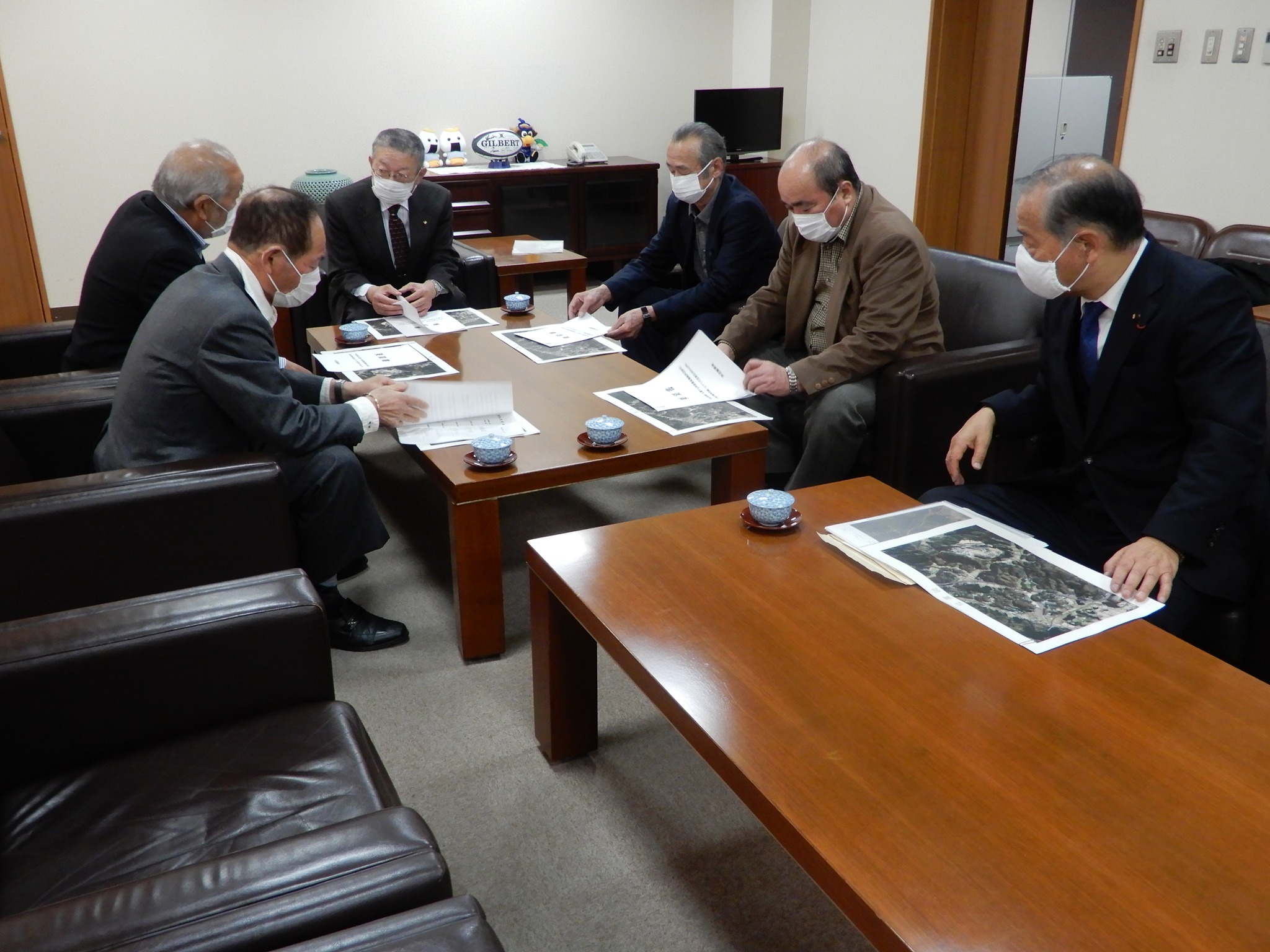令和５年１月３１日　坪沼振興会の４町内会から仙台市道移設および地区内工場の支援について、仙台市長に対する要望がおこなわれ陪席をいたしました。